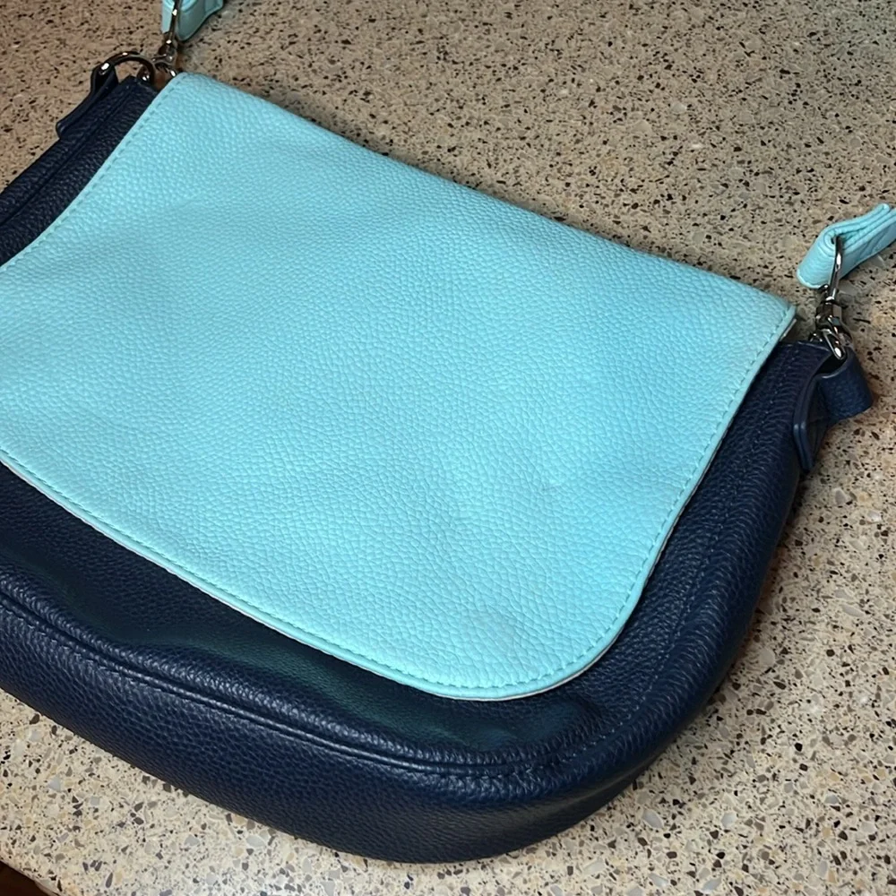 Thirty-one by Jewell Blue Two Toned Leather Shoulder Bag